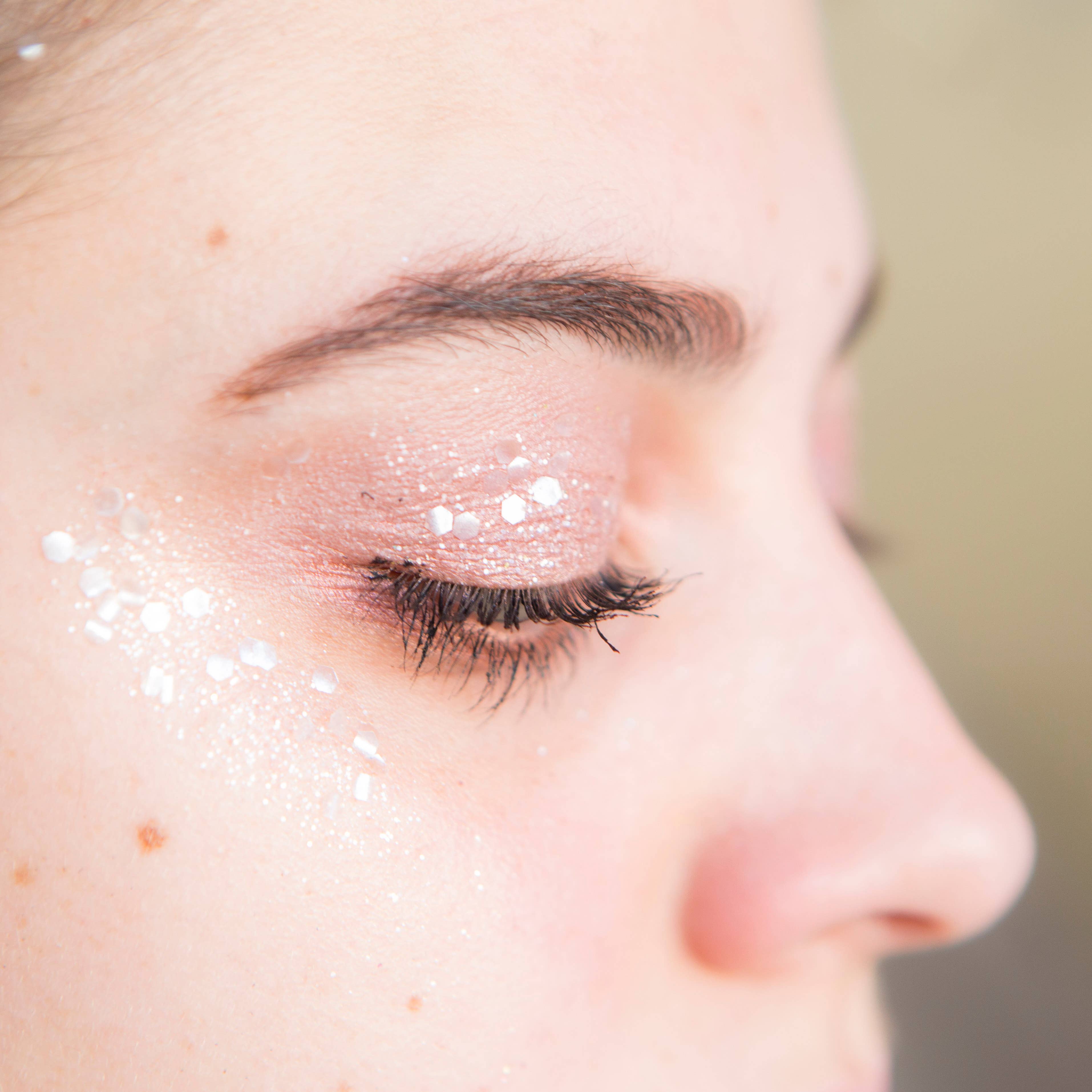 SI SI LA PAILLETTE - Wholesale Body Glitter/Shimmer - Mary Magdalene glitter2