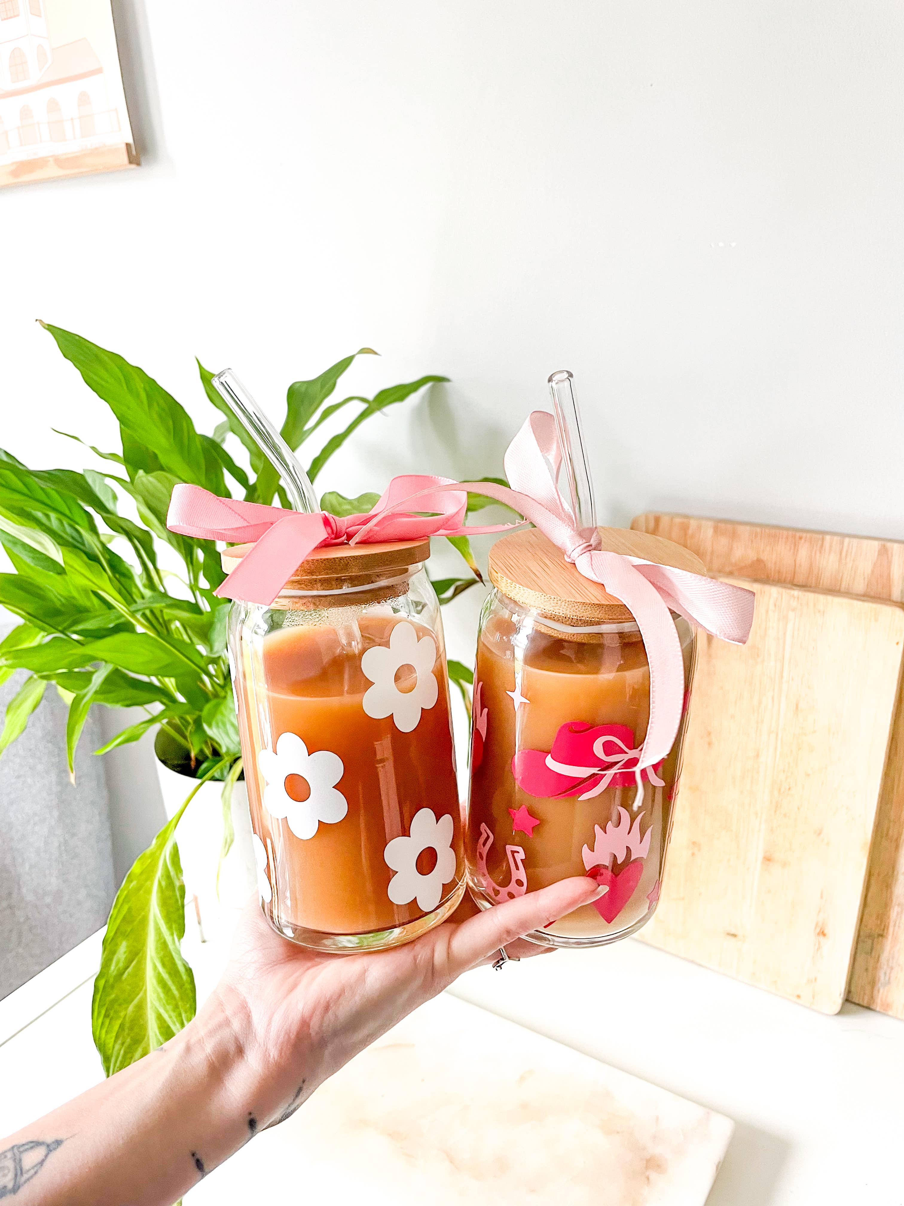 Hope and Grey Creative – wholesale Drinking glass/cup –  Cowgirl Glass Can with Bamboo Lid and Clear Glass Straw 2