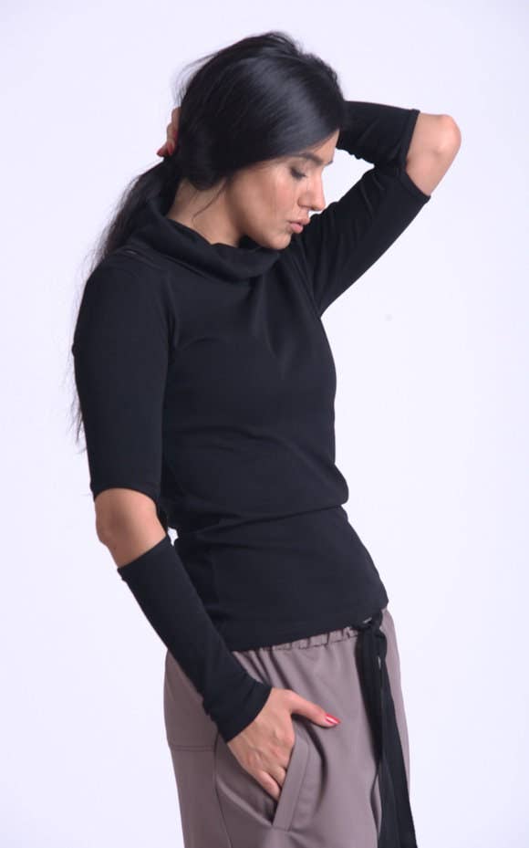 Metamorphoza - Wholesale Knit Top - Women's - Black Casual Top4