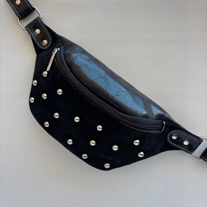 Banane "Premium Retro Chic Black" · Cuir · Pièce Exclusive N° 17006 pour la vente par CAOMKA