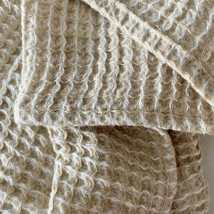 Lina Luxe - Wholesale Bath Towel - Alizé - Washed linen waffle bath towel5