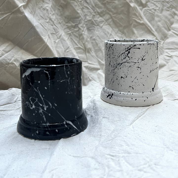 Tasse à espresso en céramique sans anse pour la vente par Olu.T Designs