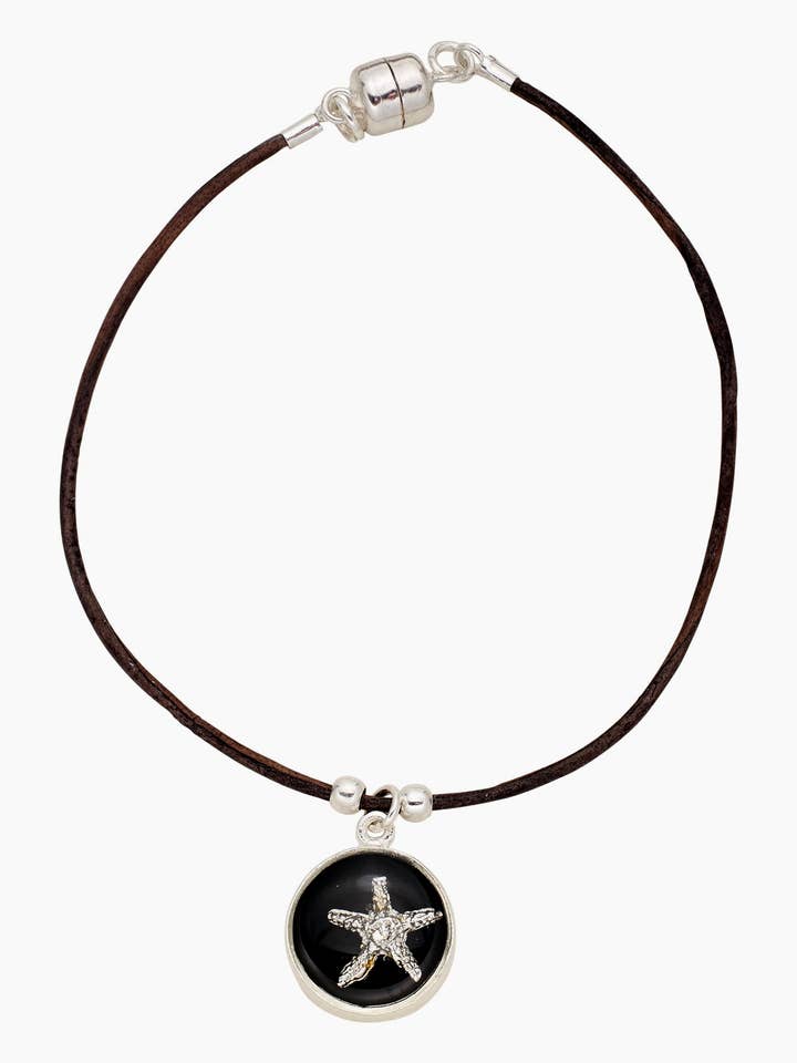 Bracelet Noir Étoile de Mer Argentée Baby Bloom pour la vente par Shari Dixon