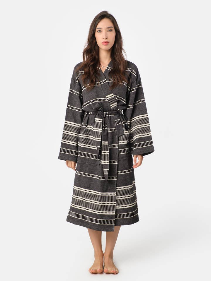 Abito Gringo - Nero per la vendita all'ingrosso da parte di MARSIKOH