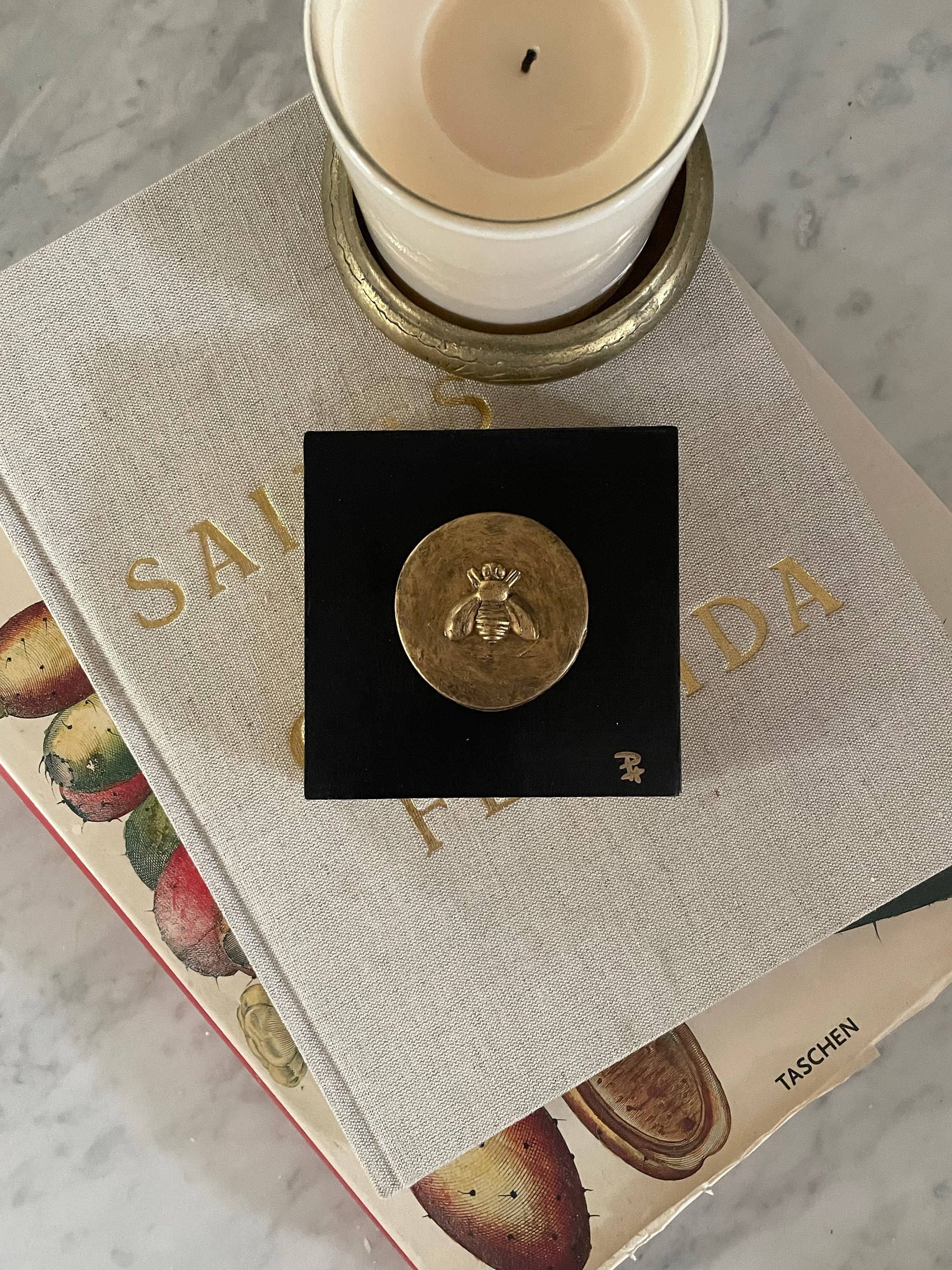 The Ornate Oyster – Großhandel 3D-Wandkunst – Biene Intaglio Klein 4x4, Wandkunst, Bienendekor, Napoleon-Biene5