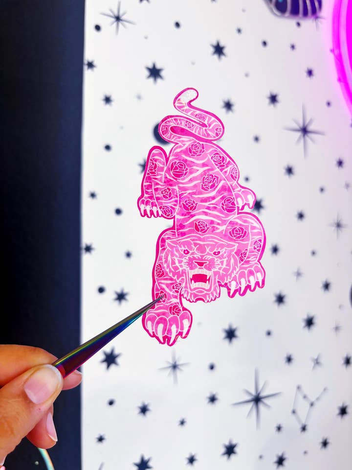 Autocollants Tigre Floraux Rétro et Traditionnels pour la vente par Desaray Designs