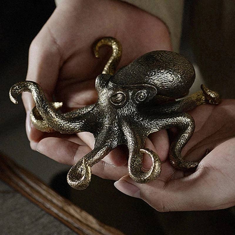 Kiyo Home - Wholesale Decorative Figurine - Copper Octopus Statue | Mini Figurine | Copper Sculpture3