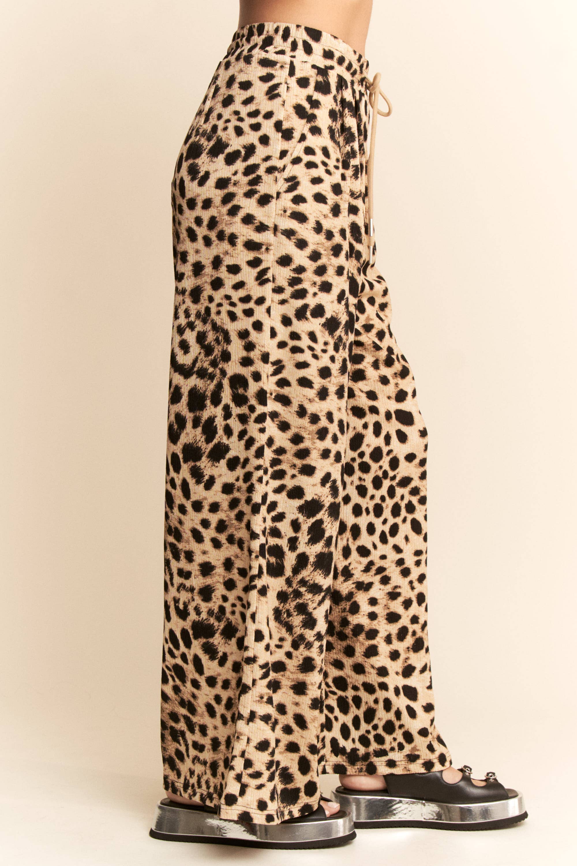 Davi & Dani - Wholesale Pants - Women's - WAIST STRING LEOPARD PRINTED STRAIGHT LONG  PANTS15