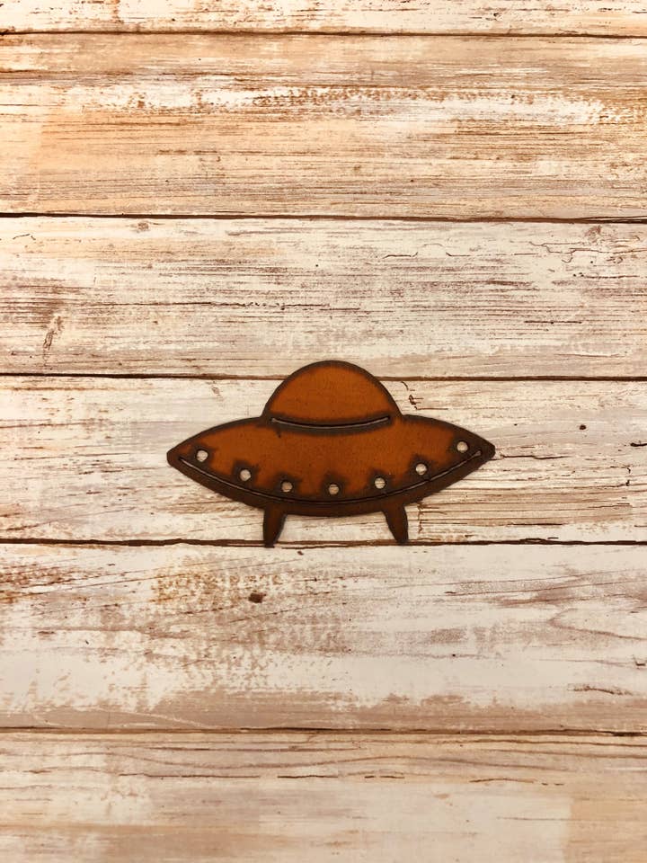Flying Saucer Alien New Mexico Magnet for wholesale by Universal Ironworks USA