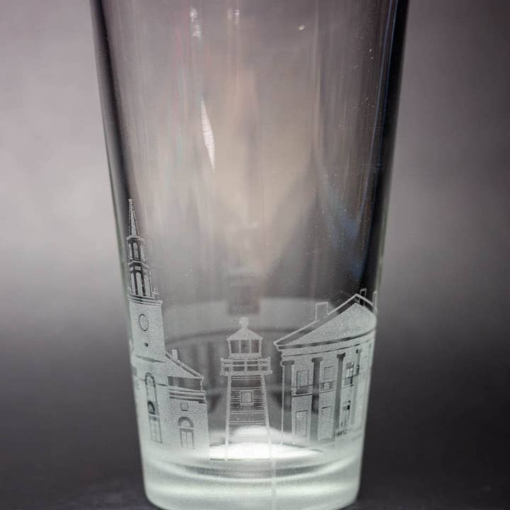 Urban & Etched – wholesale Beer glass/mug – Burlington, Vermont Skyline Pint Glass Barware1