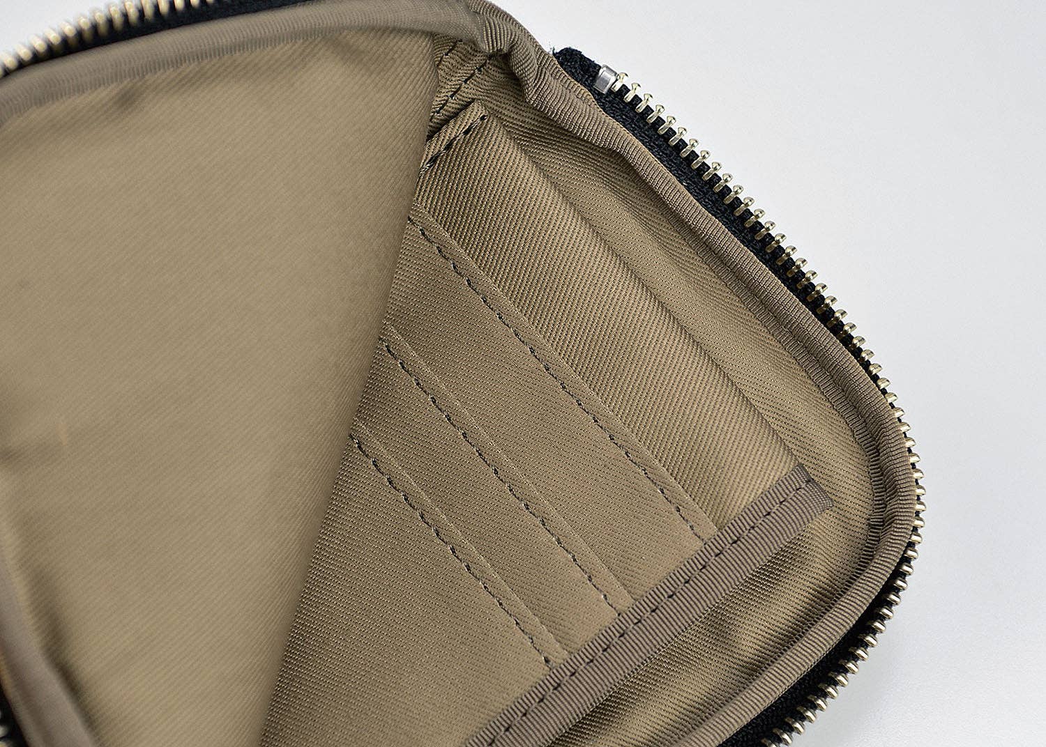 Unofuku - Wholesale Phone Wallet - Women's - re:credo LINKER Phone Case (Black)3