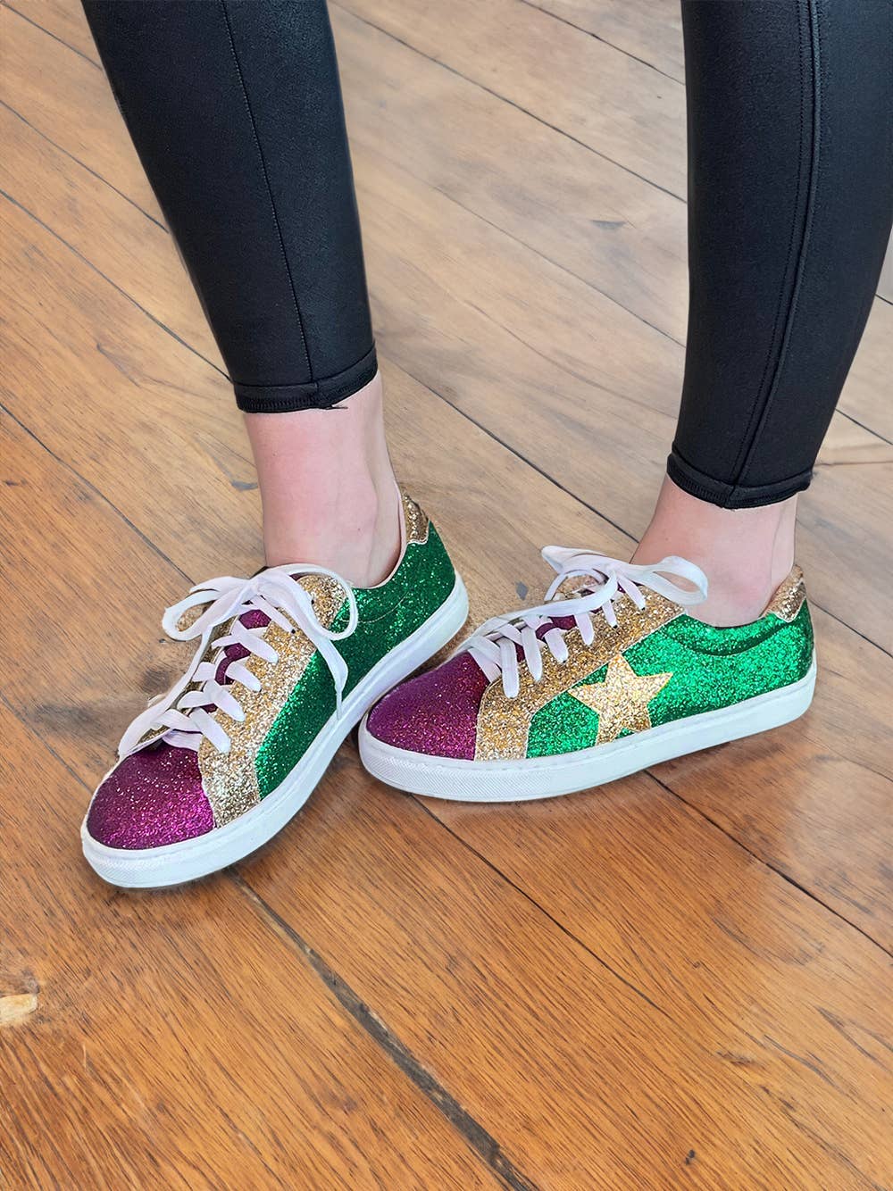 Blanc Chaussures plates à lacets avec paillettes tricolores pour Mardi Gras en vente sur Faire2