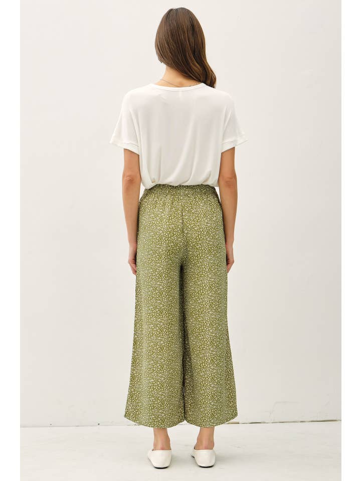 Be Cool - Wholesale Pants - Women's - DITSY PRINTED CROP PANTS W/ ELASTIC WAISTBAND