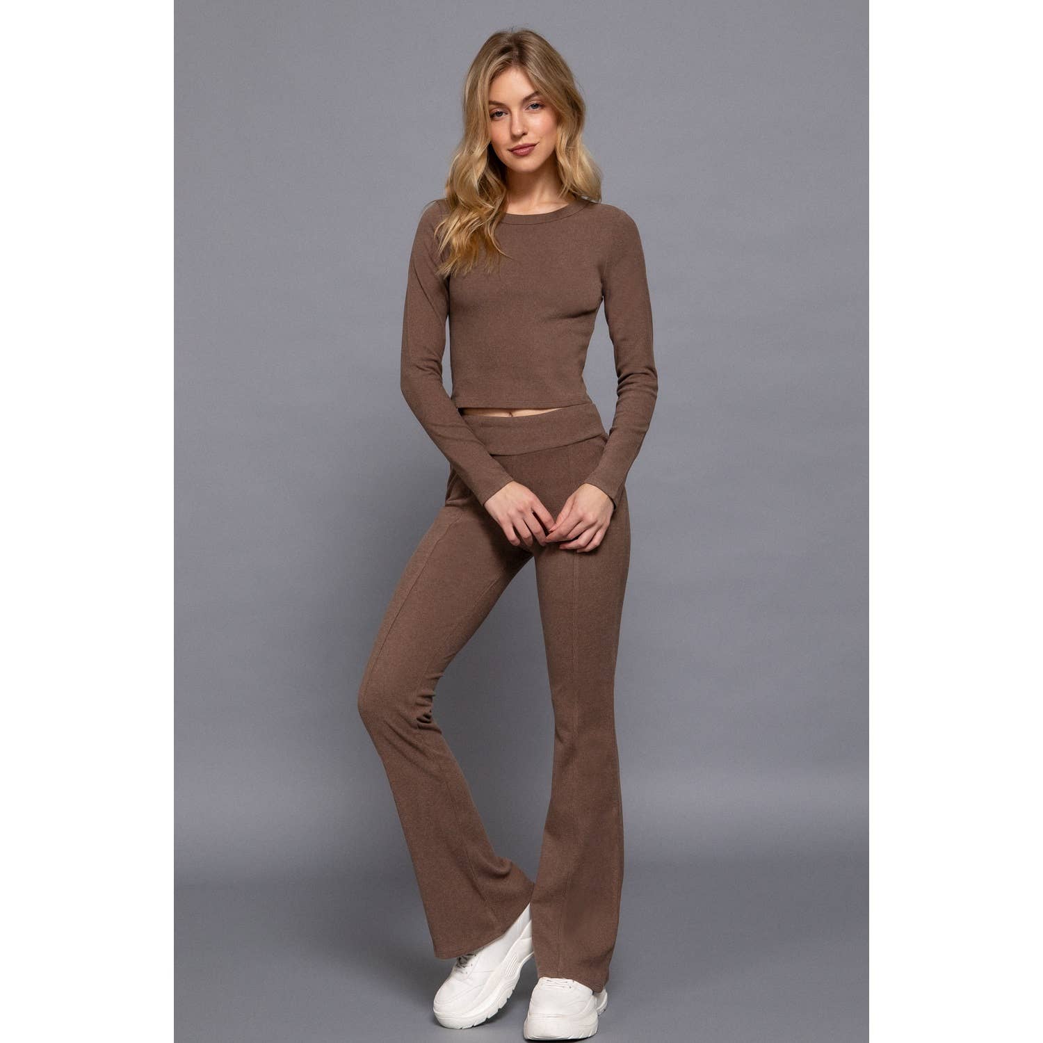 Style Up - Wholesale Lounge Set - Women's - Two Piece Crop Top Flare Pants Set3