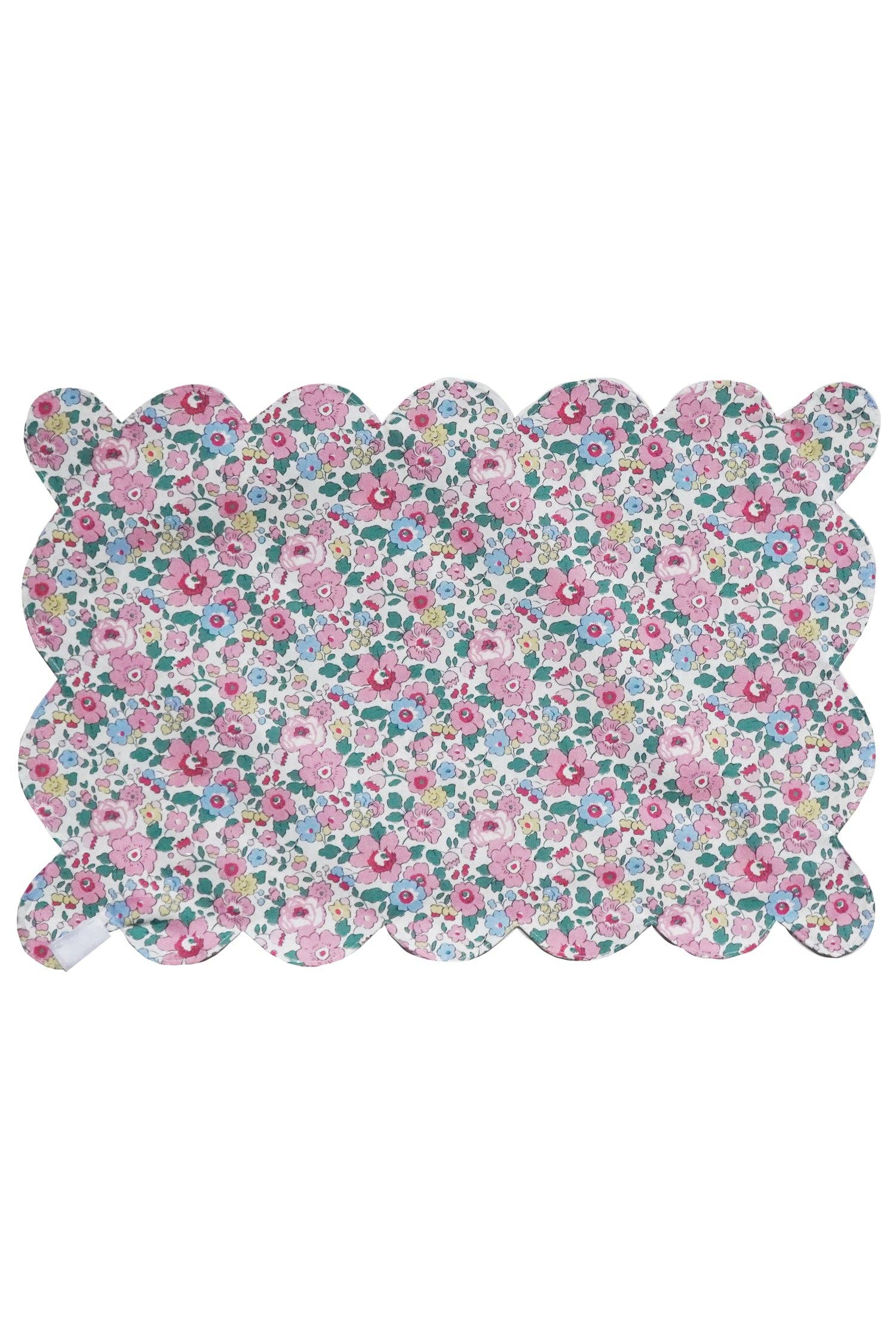 Coco & Wolf – wholesale Placemat – Reversible Scalloped Placemat made with Liberty Fabric BETSY3