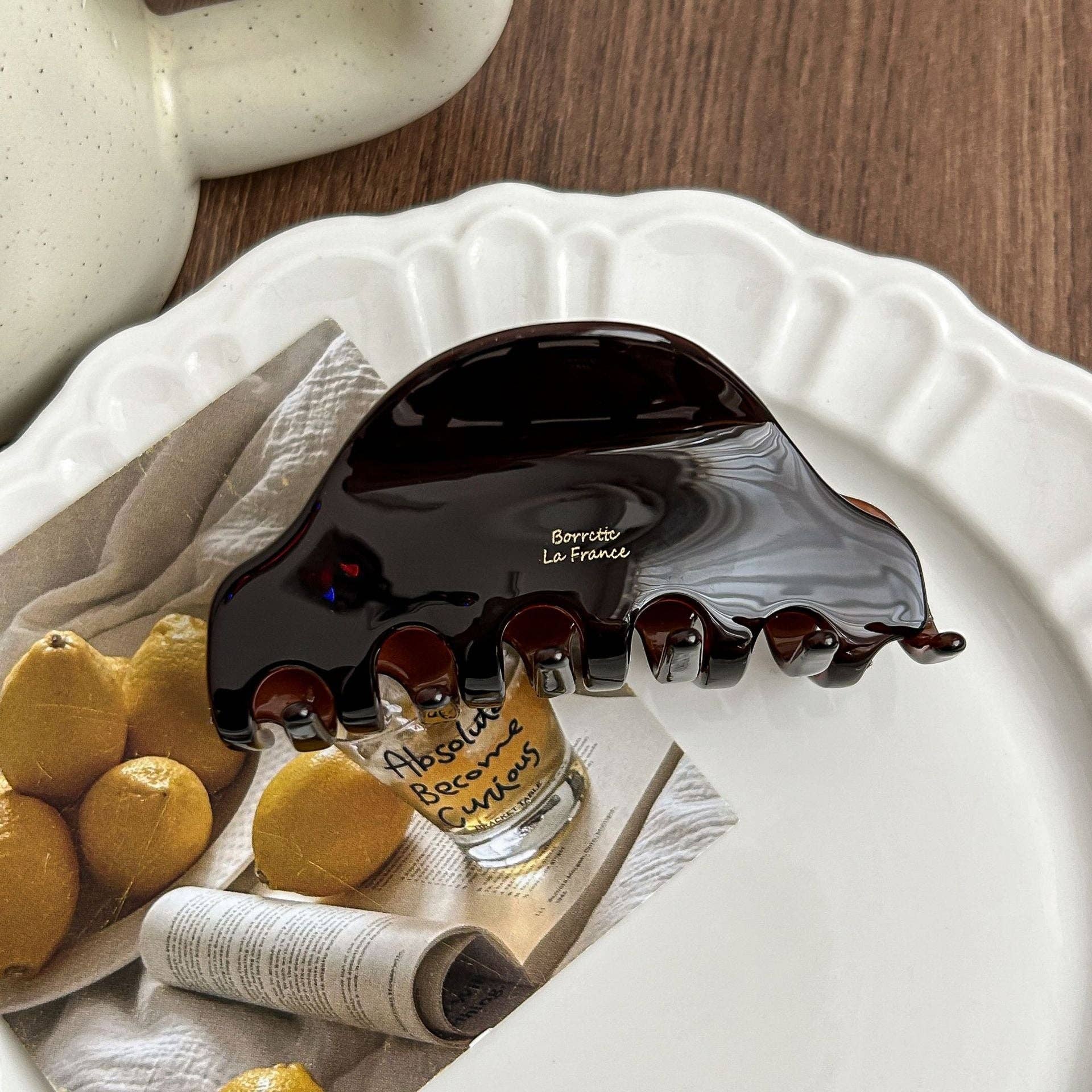 Dipped Shop - Wholesale Hair Clip - Women's - Vintage Medium Acetate Hair Claw Clip DP25B9683