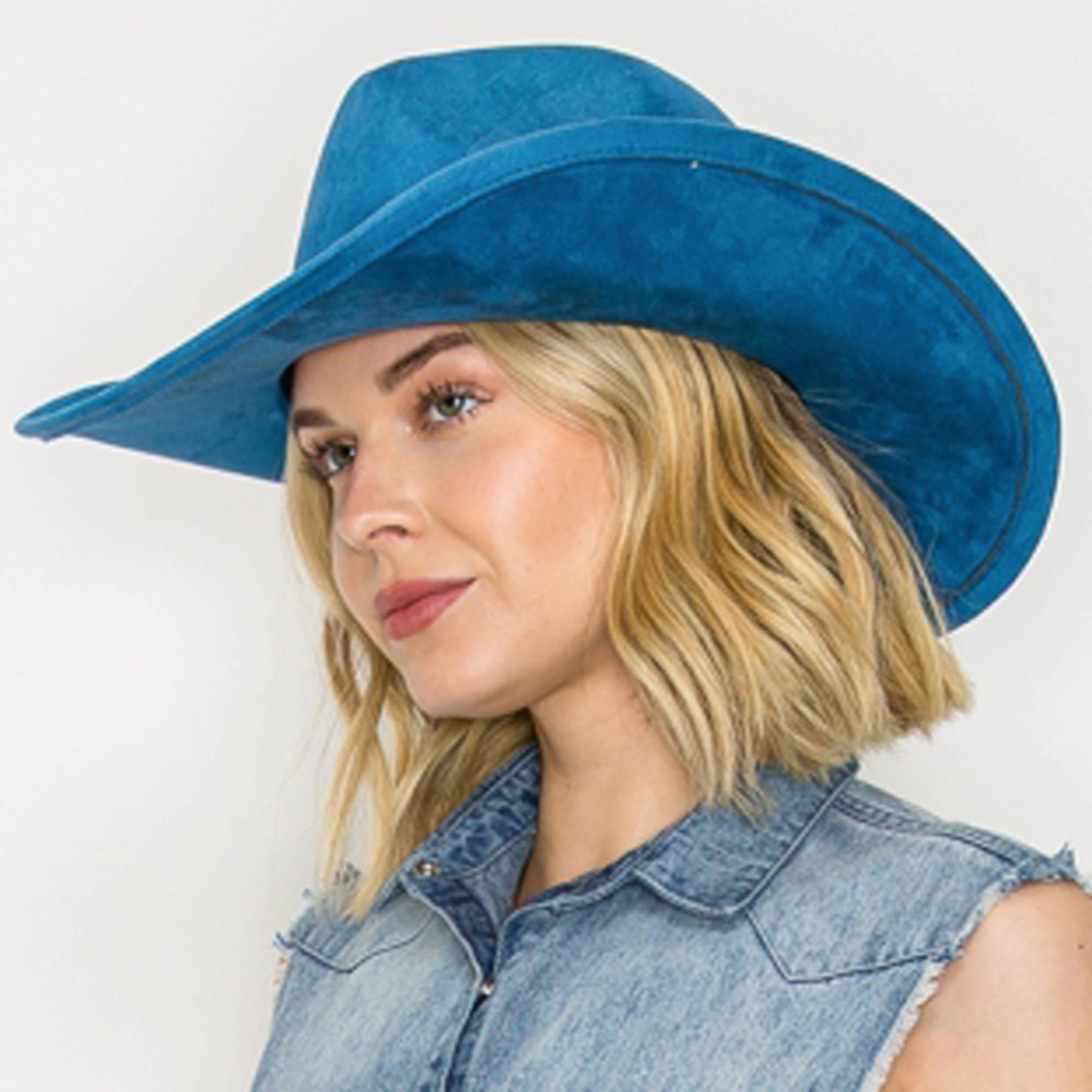 Queens INC – wholesale Cowboy Hat – Women’s – Best seller !!  Fashion Vegan suede  cowboy hat 42