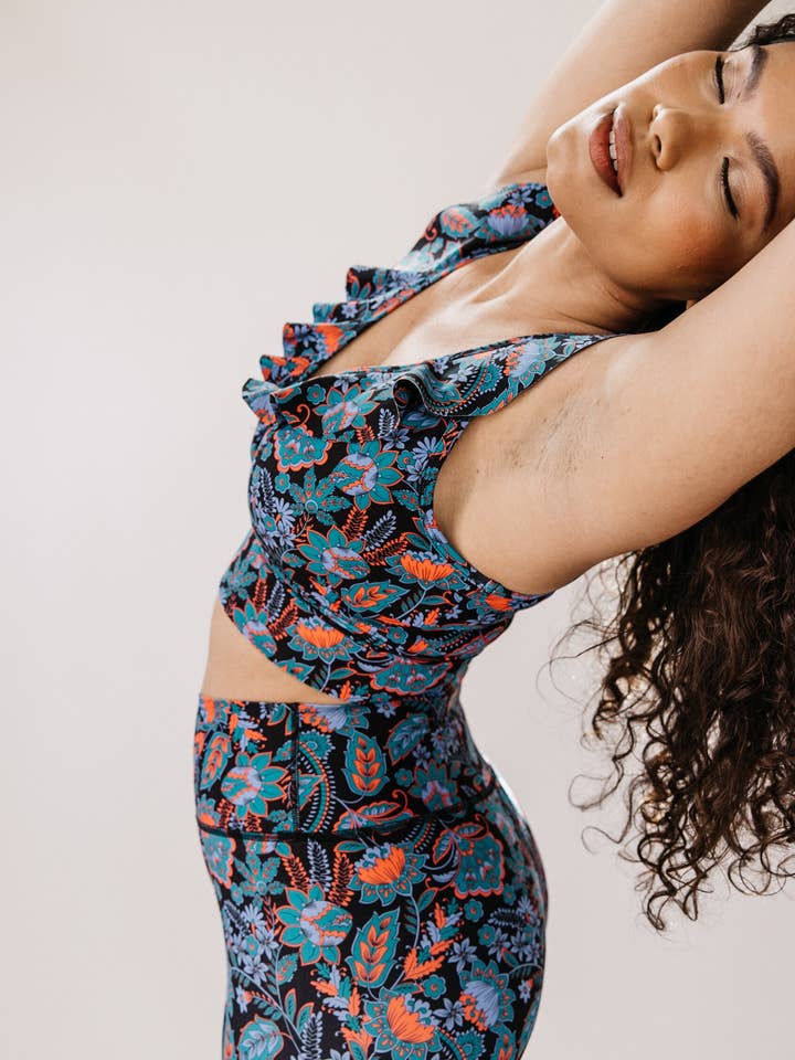 Crop top com decote em V - Paisley por atacado de Swaay