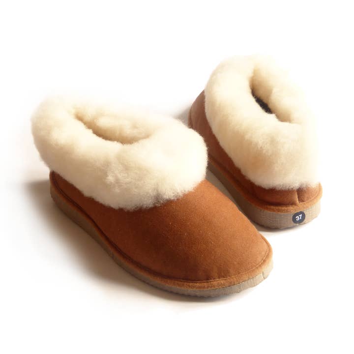 Sheepskin slippers and other Purchase Wholesale pantoufle. Free Returns & Net 60 Terms on Faire trending on Faire.