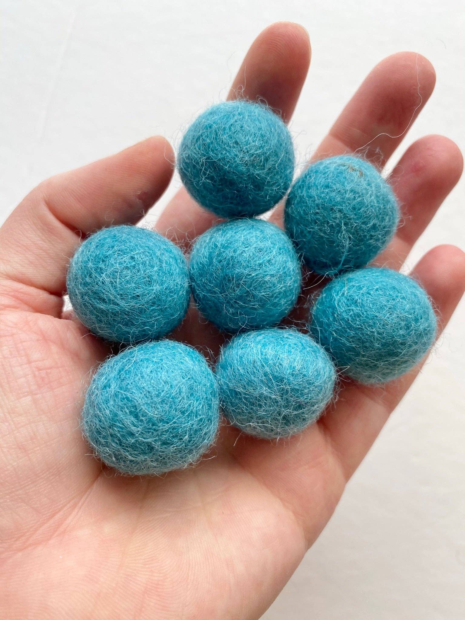 Wool Jamboree - Wholesale Craft Supplies - Color Scheme for Anything - 2.5 cm Felt Balls4