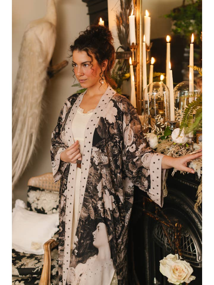 Market of Stars (USA) - Wholesale Kimono - Women's - The Looking Glass Opera Duster Kimono Robe w/ Alice9