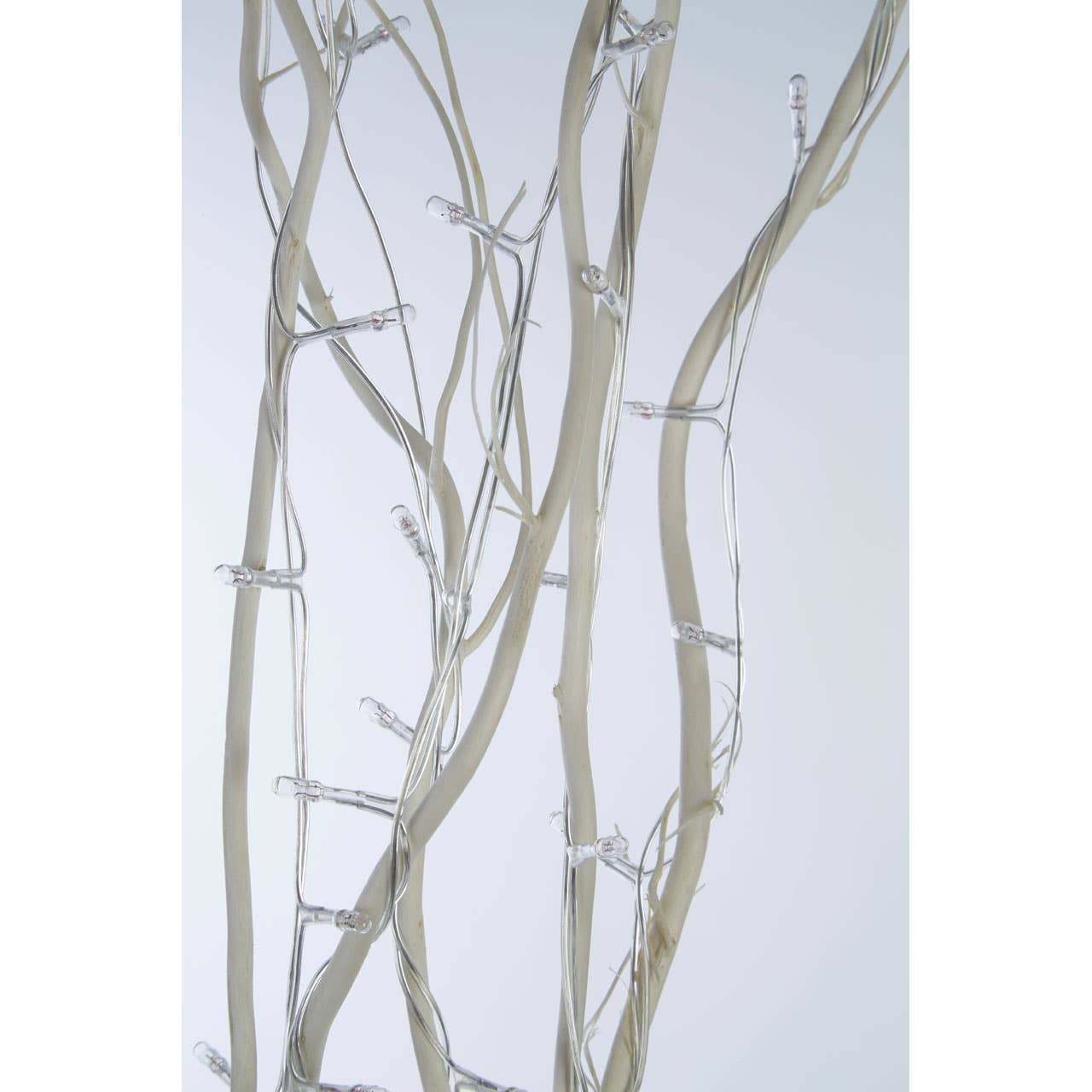 Interiors by Premier – wholesale Christmas decoration – 80 Interwoven Lights White Twigs1