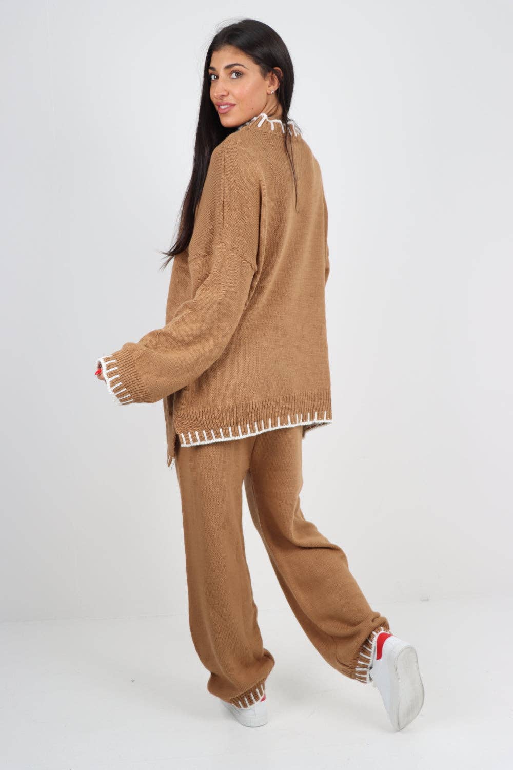 Miss Bold – Engroshandel Loungesæt - Dame – Italienske oversize strikkede sæt i matchende design24