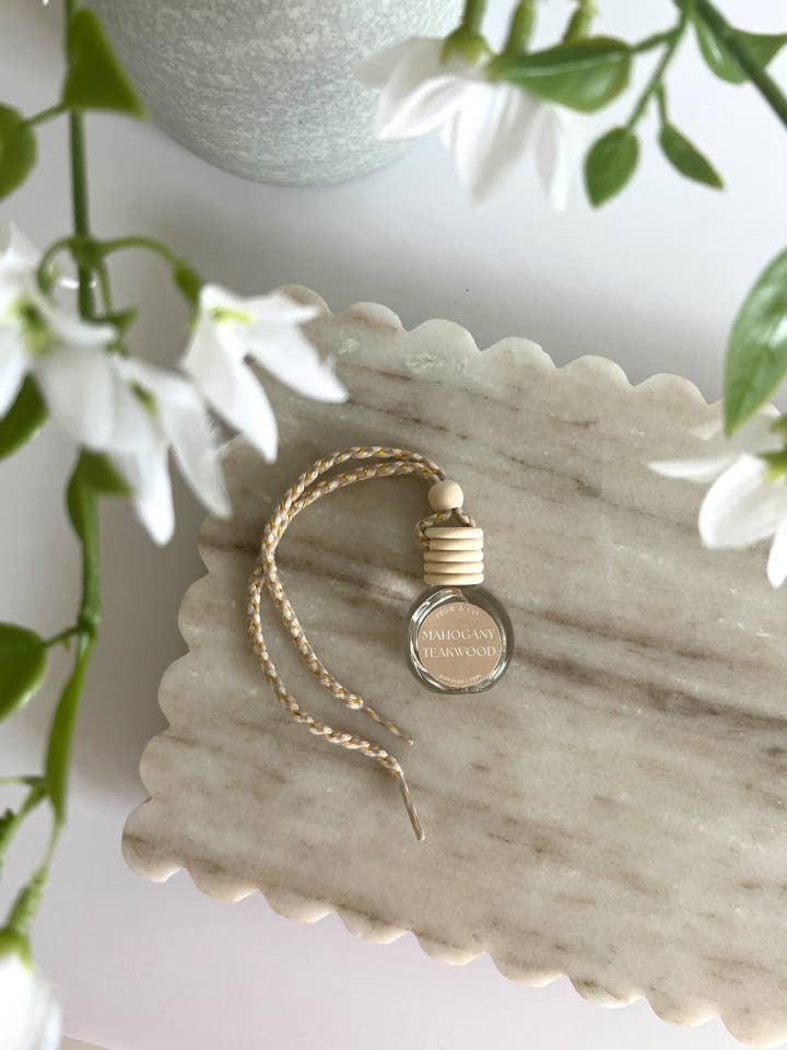 Diffusore per auto in legno di teak mogano per la vendita all'ingrosso da parte di Birdie & Co.