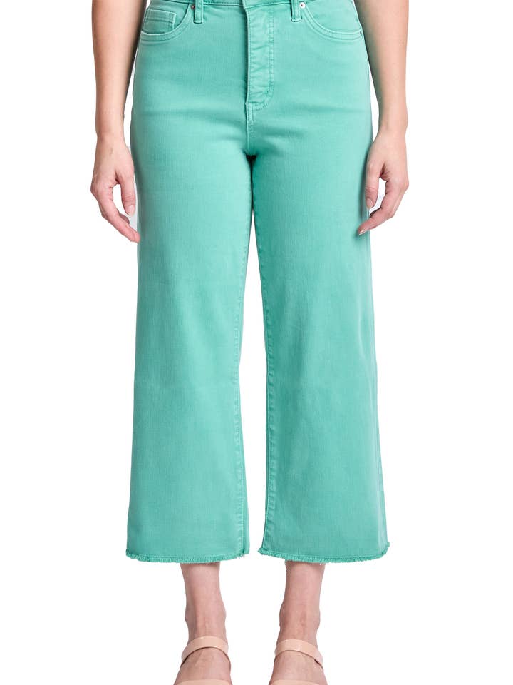 Jean large court taille haute Chloe pour la vente par RFM