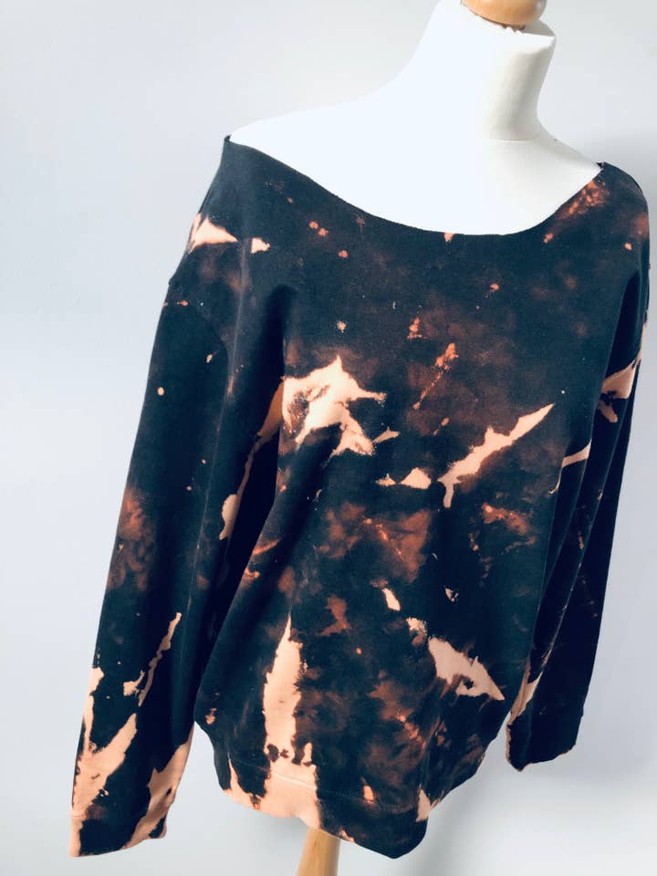 Sweatshirt Preta Tie Dye Off The Ombro por atacado de Luxury Style UK