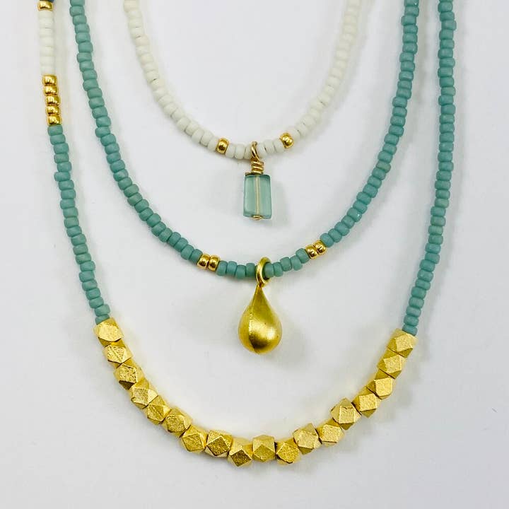 Verts Ensemble collier triple perles - Petit appétit rectangulaire pour la vente par Sarah Crawford Handcrafted