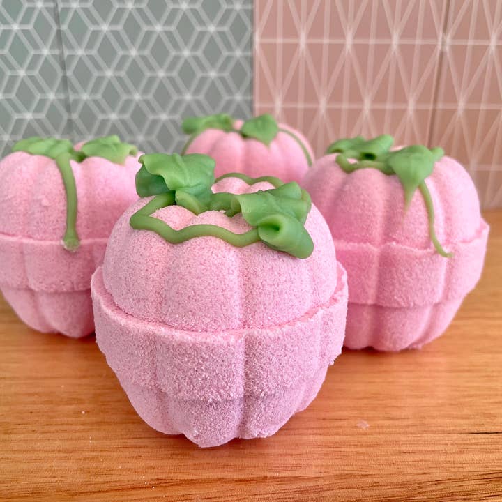 Suave Soaps - Wholesale Bath bomb/fizz - Pumpkin Goat Milk Bath Bomb3