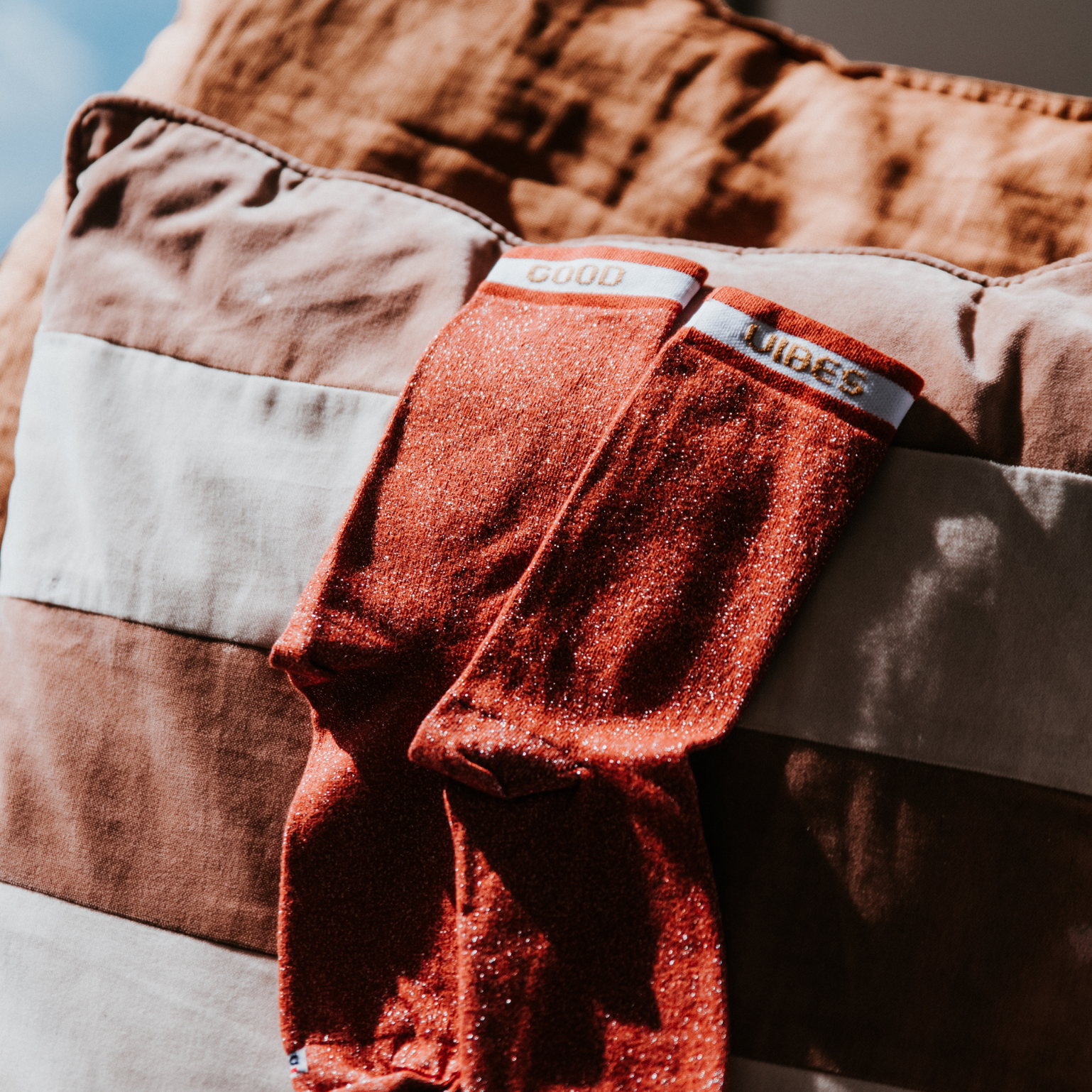 Maison Causettes - Vente Chaussettes – femme - Chaussettes femme coton bio  - Josette Good Vibes Terracotta2