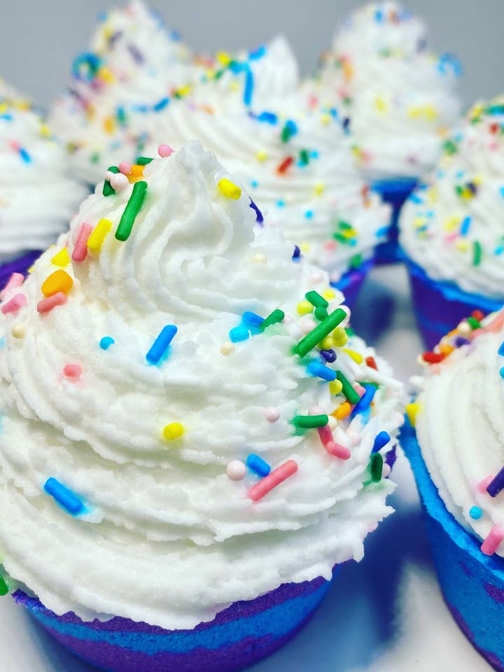 Cupcake for wholesale by Splish Splash Bath Bombs