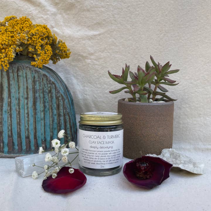 Sister Herb – Großhandel Gesichtsmaske – Holzkohle & Kurkuma Gesichtsmaske1