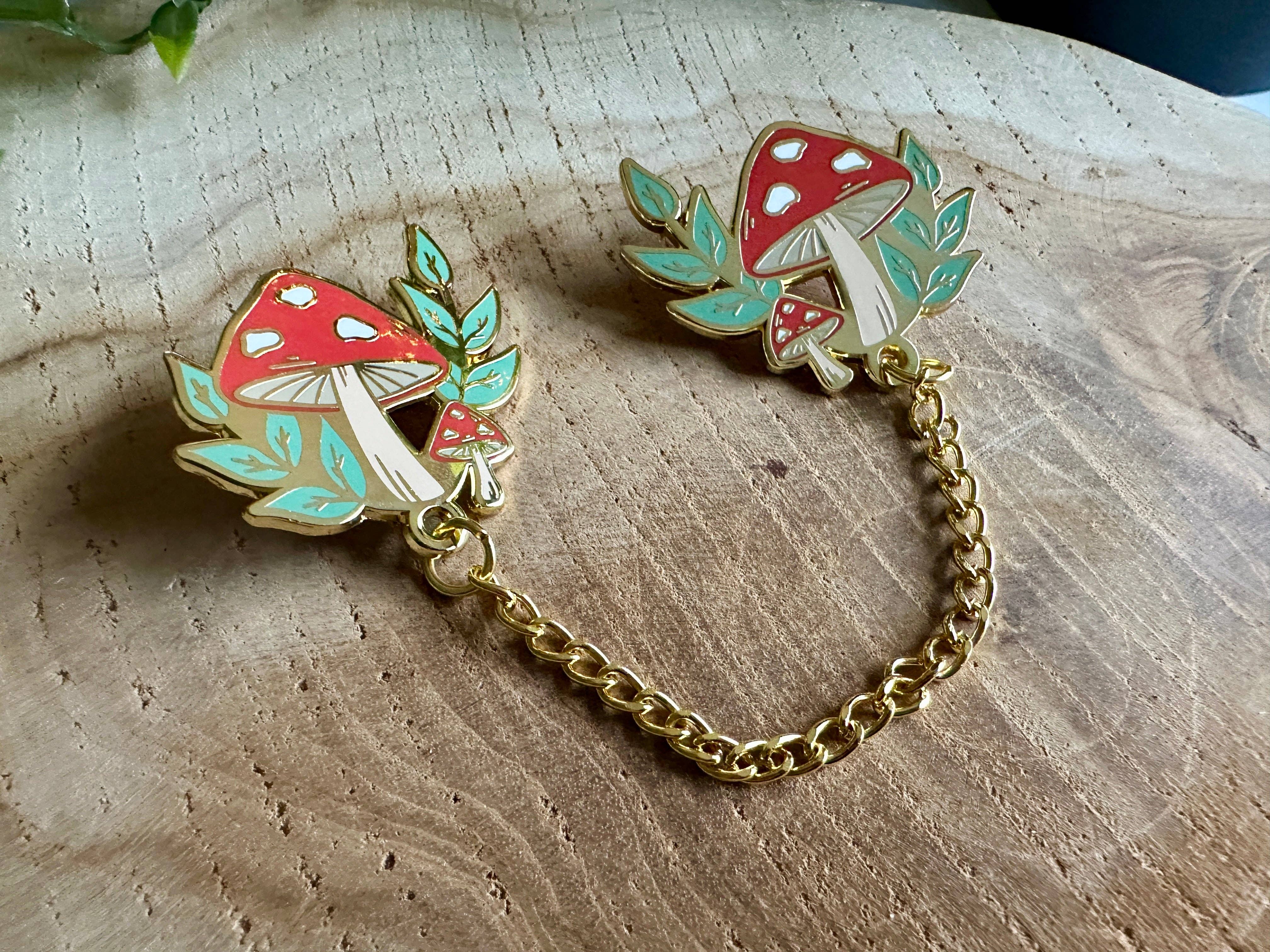Magic&Books - Wholesale Choker/Collar - Mushrooms Enamel Collar Pin1