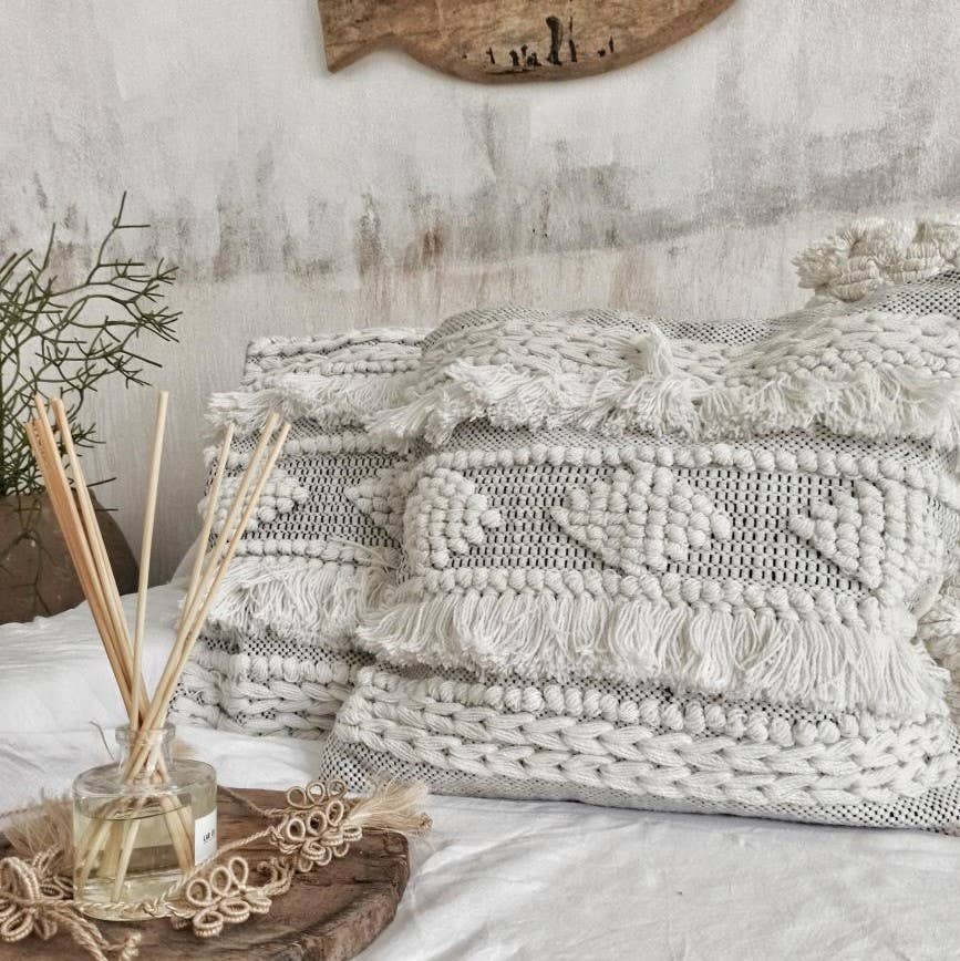 Loft & Daughter – wholesale Throw pillow cover – Recycled Tassel Diamond Cushion Cover4