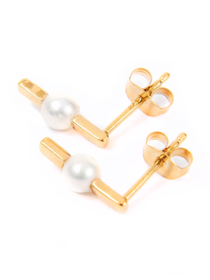 Clous d'oreilles Sadie Pearl Bar pour la vente par Belinda Jewelz