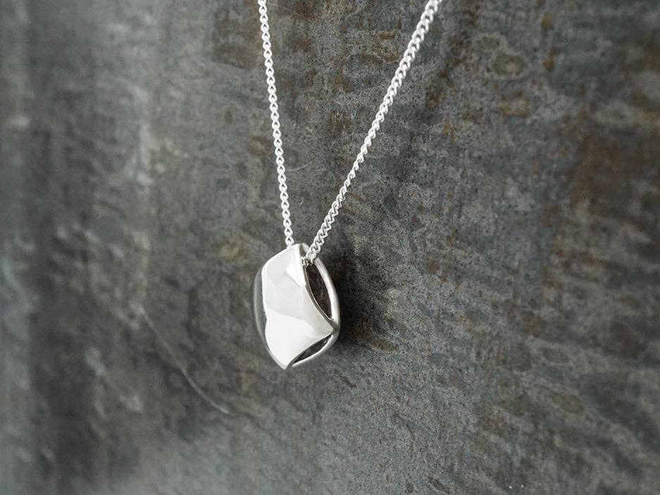 Silver Petite Cuadrado Necklace for wholesale on Faire3