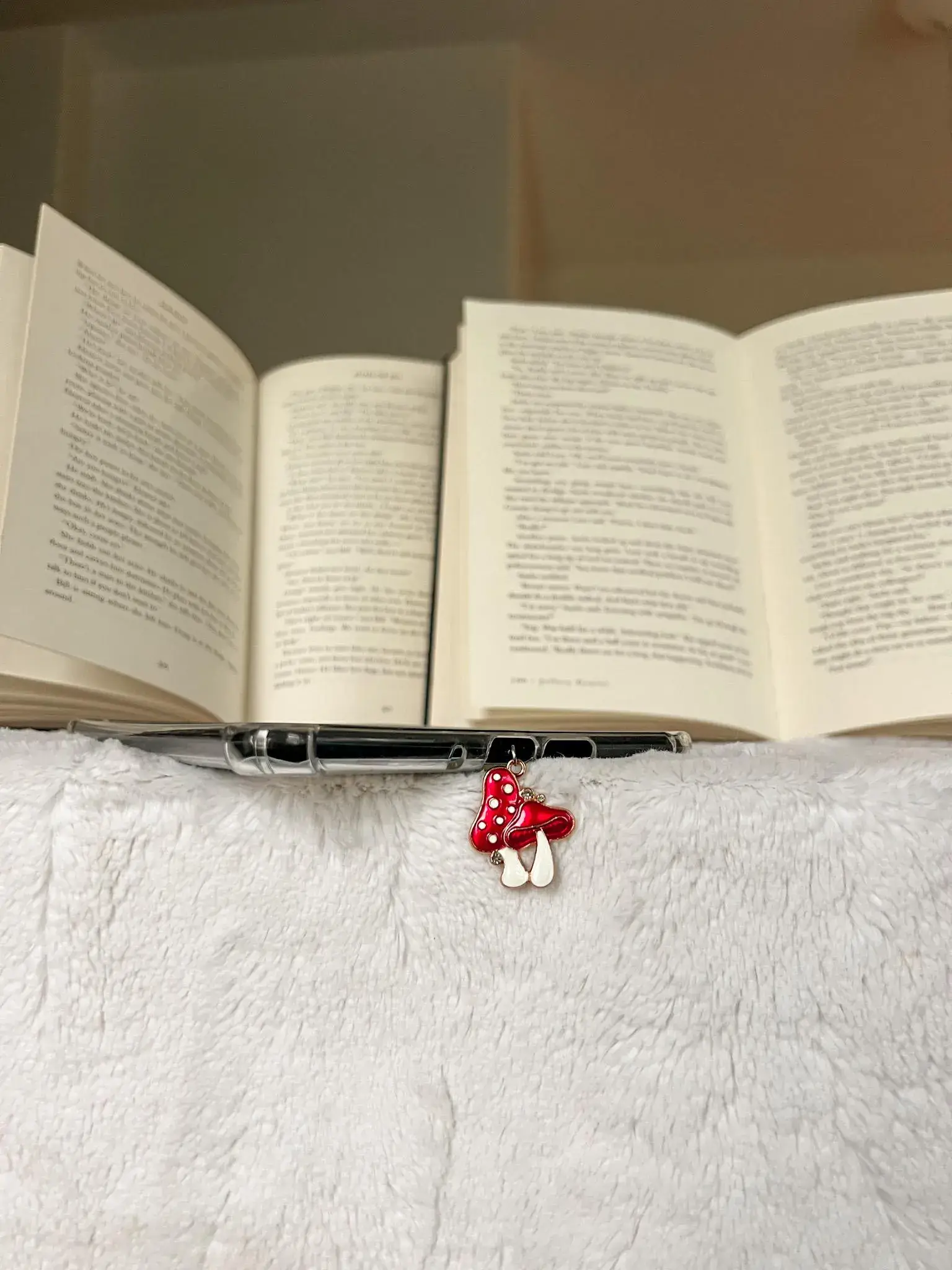 Little Turkey Shoppe - Wholesale Bookmark - Red Mushrooms Kindle Charm, USB-C Dust Plug0