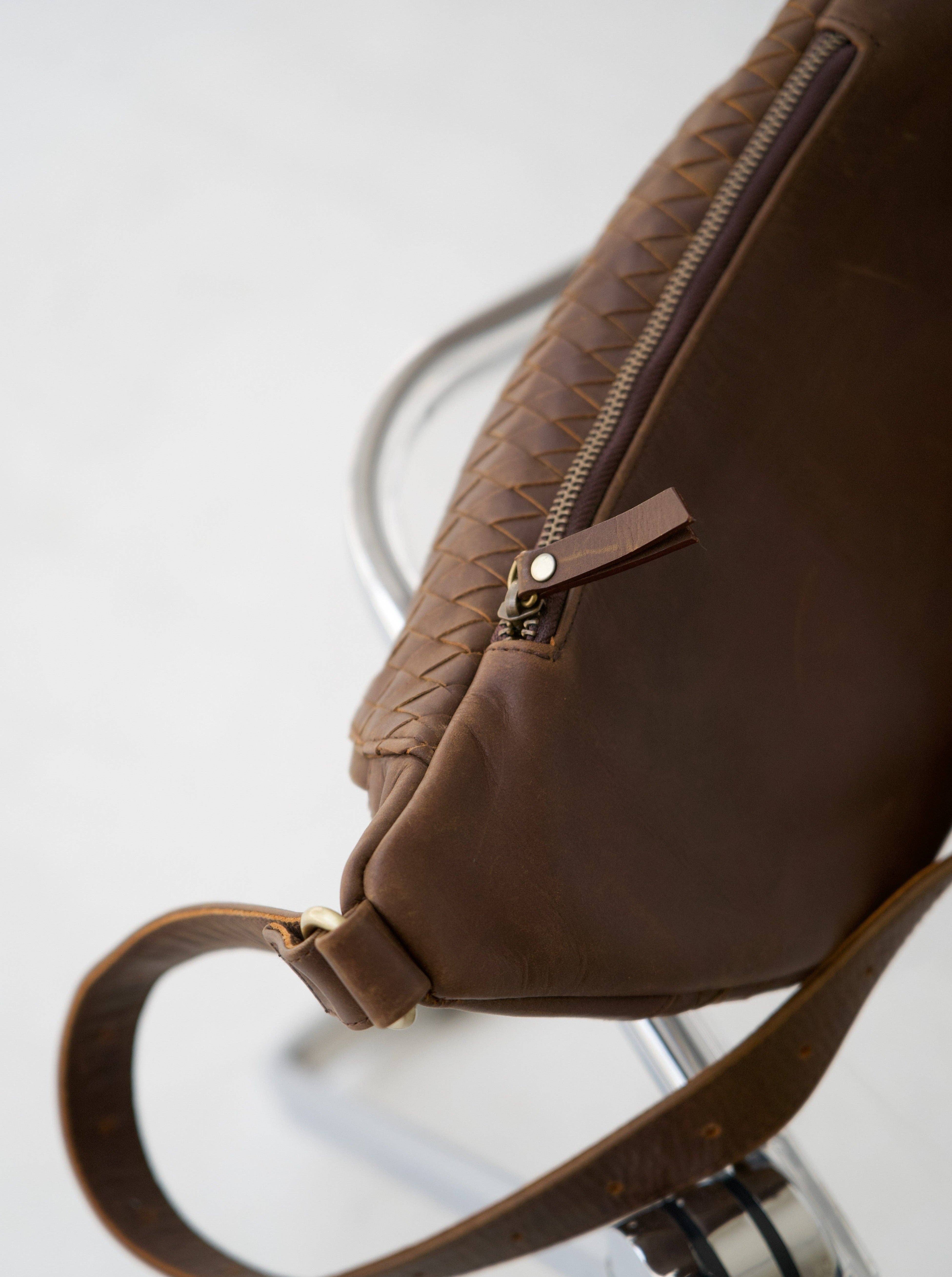 MANDRN - Wholesale Crossbody Bag - Women's - Woven Atlas - Saddle (Dark)4