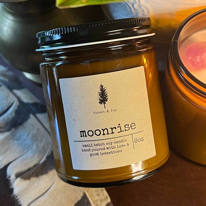 Candela Moonrise di soia in piccoli lotti versata a mano da 8 once per la vendita all'ingrosso da parte di forest & fog
