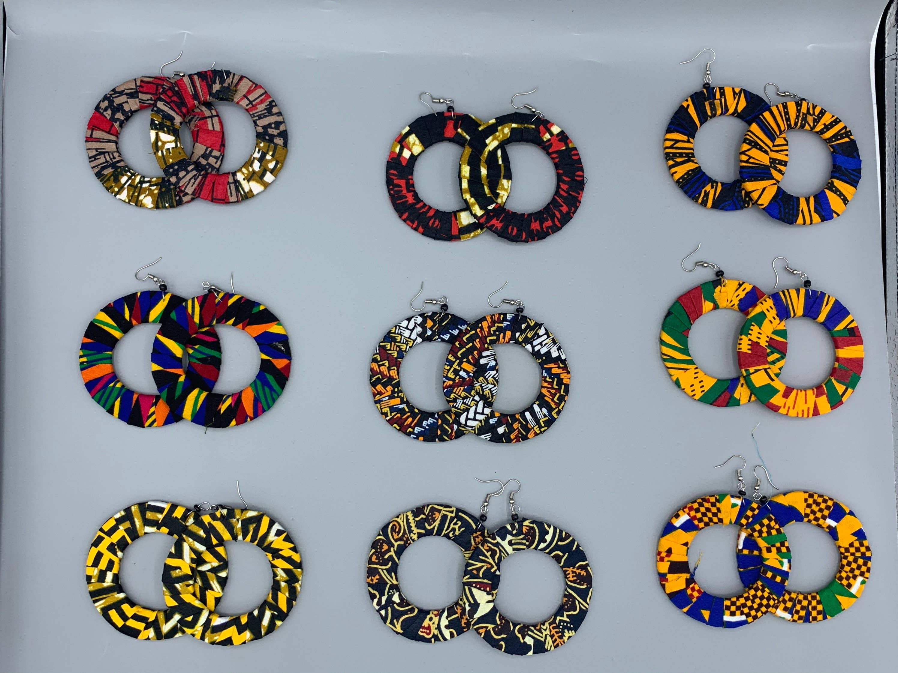 KENYAN SAFARI DESIGNS - Wholesale Hangende/ronde oorbellen - Groothandel middelgrote oorbellen in Ankara1