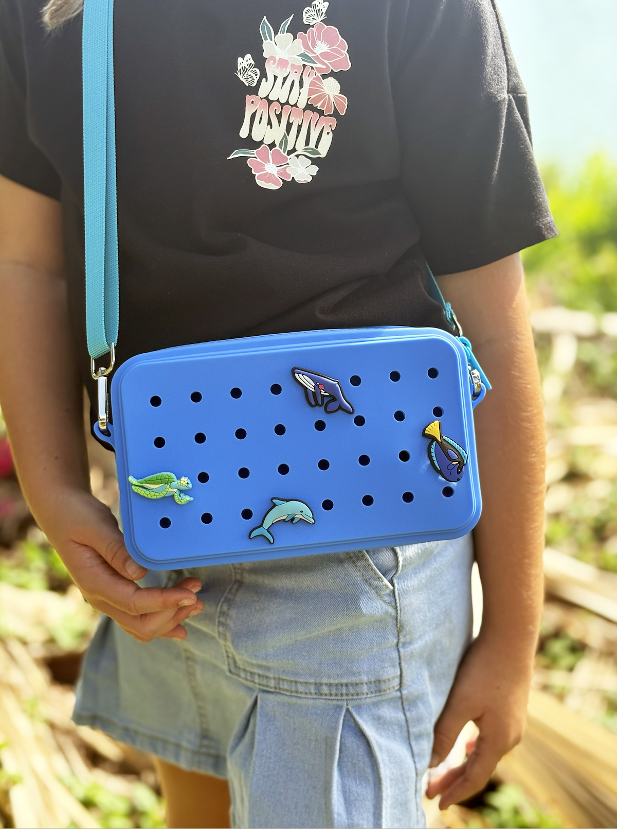 Left Right Design - Wholesale Crossbody Bag - Kids - MyCharm Purse -silicone, customizable, vibrant and versatile9