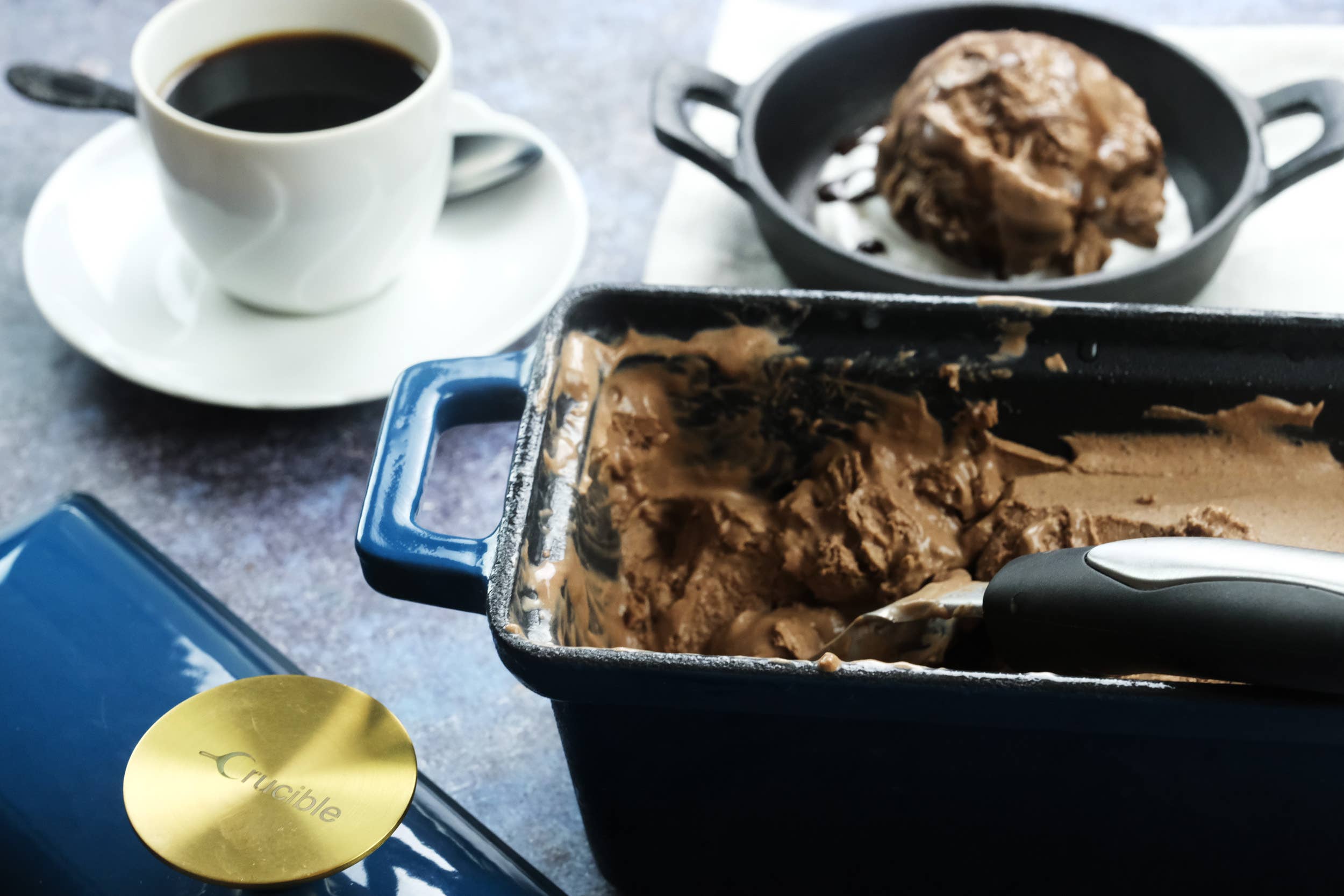 Crucible Cookware - Wholesale Bread Pan - Enameled Cast Iron Bread Pan with Lid - Dark Teal Blue 16