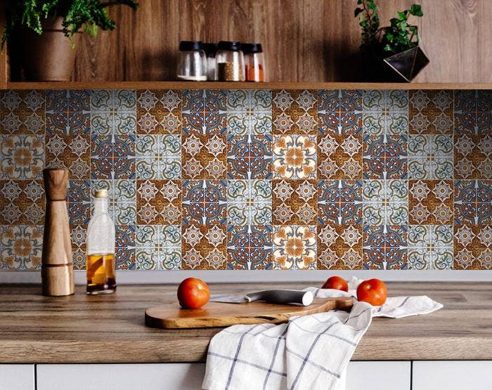 HomeRoots - Wholesale Wall Tile - 7" X 7" Rustico Linda Removable Peel and Stick Tiles