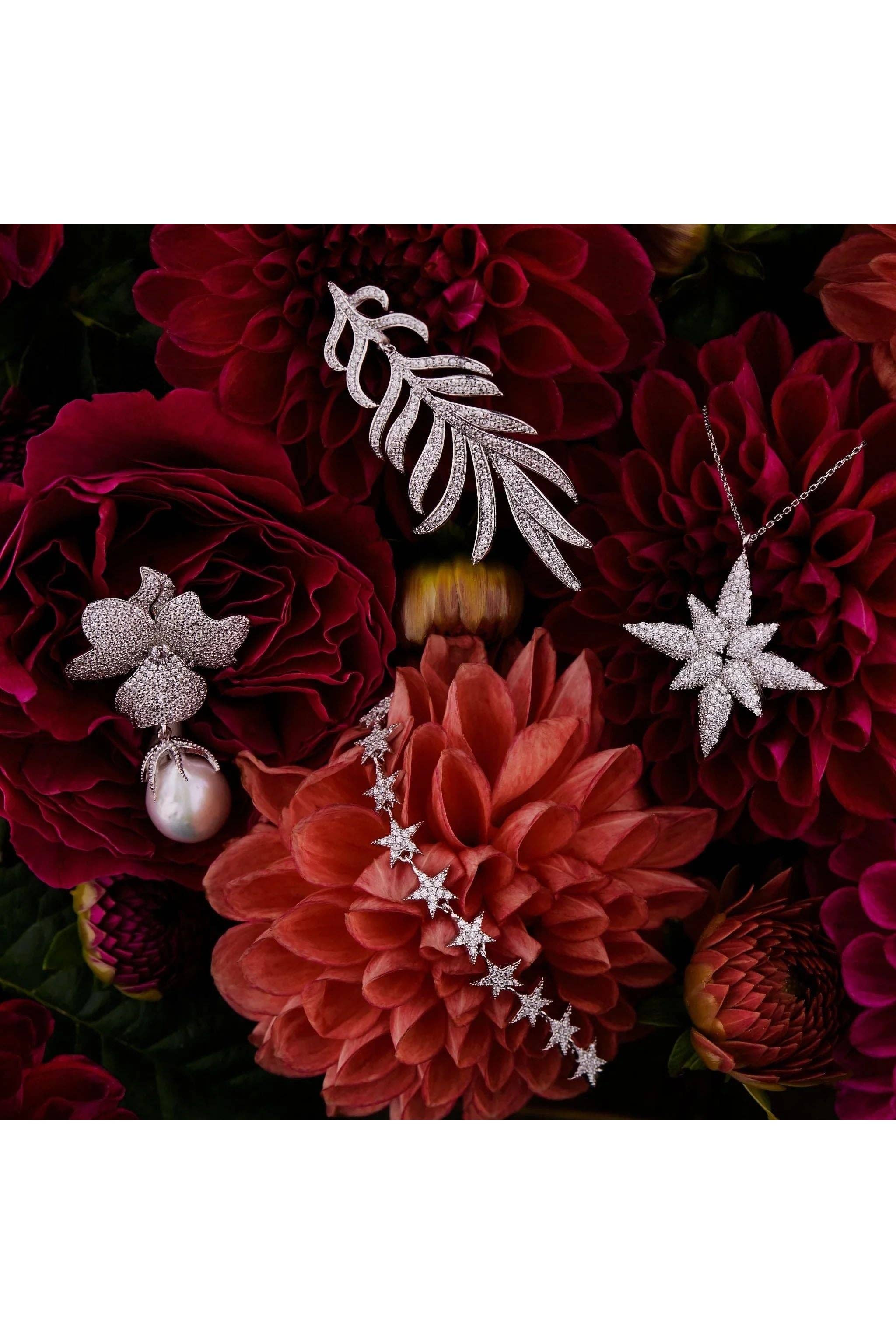 Latelita – Engroshandel Hængeøreringe og creoløreringe – Barok perle hvid blomst dråbe øreringe sølv4