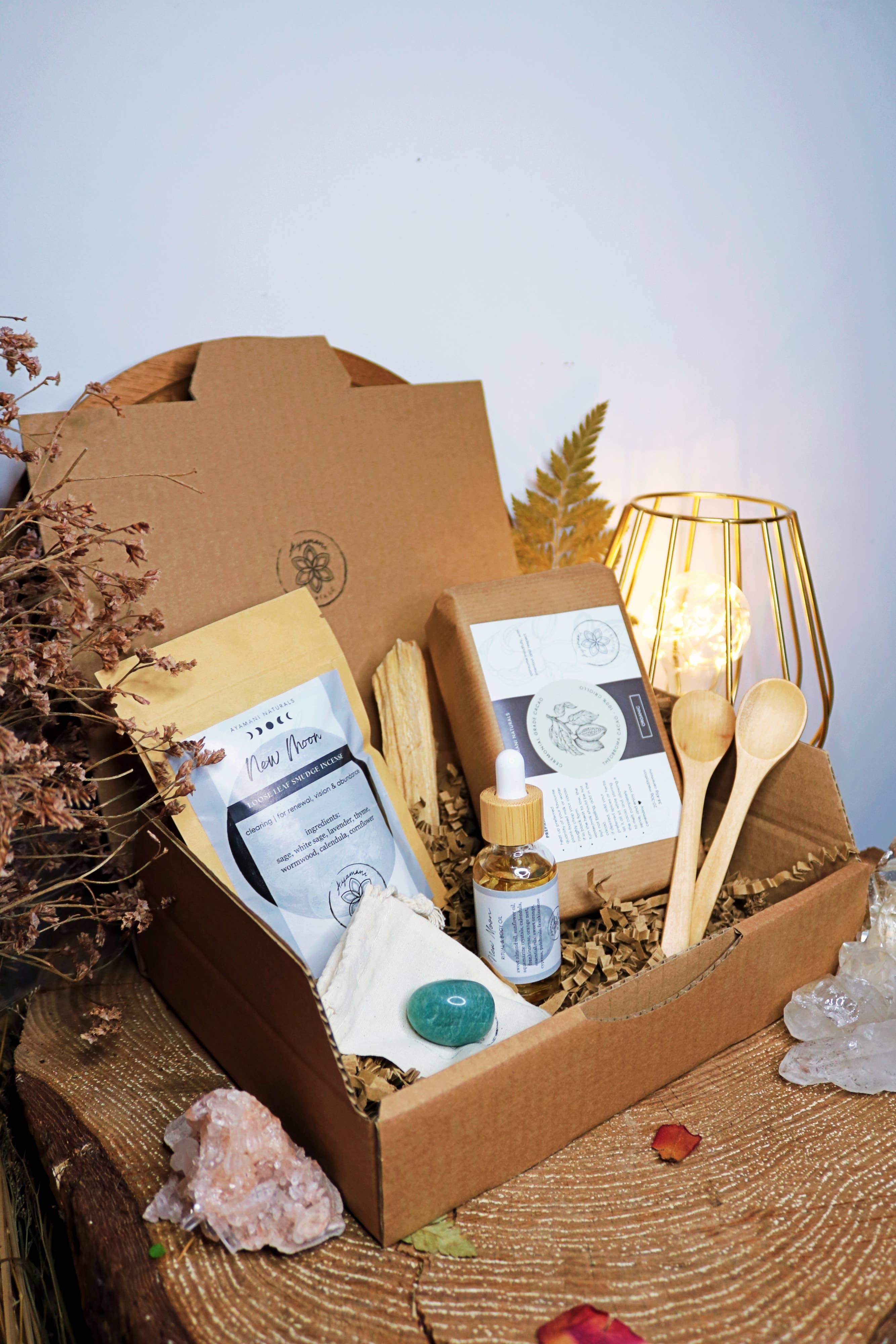 Ayamani Naturals - Vente Pierre et cristal de spiritualité - Coffret Cadeau Cérémonie Cacao Pleine Lune | Kit Cacao Rituel Brut3