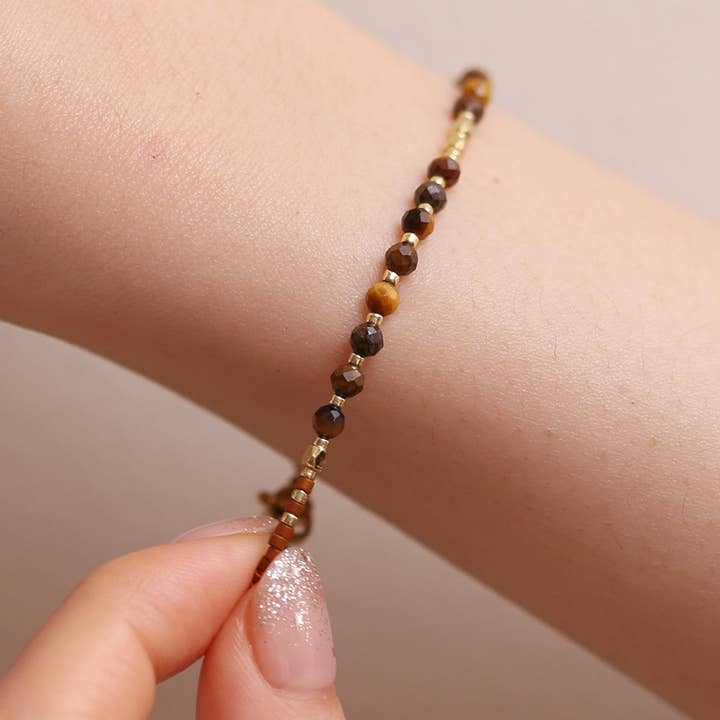 Bracelet en perles d'œil de tigre pour la vente par NabiLondon