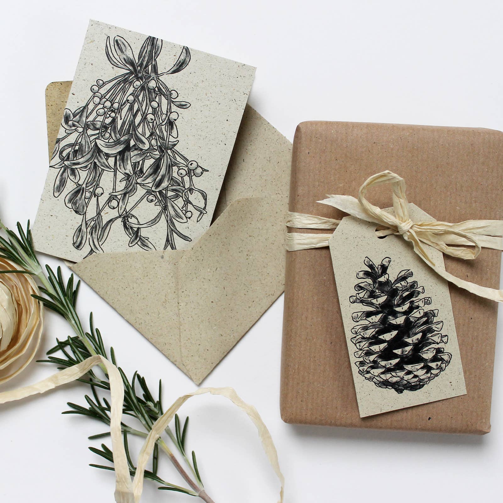 NOA Papeterie - Wholesale Everyday Greeting Card - Mini card made of grass paper, mistletoe4